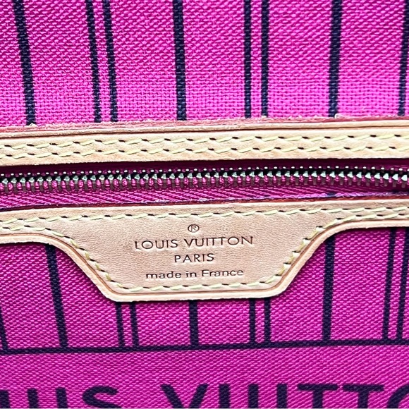 Louis Vuitton Neverfull PM Monogram Shoulder Bag with Pouch - Picture 14 of 17